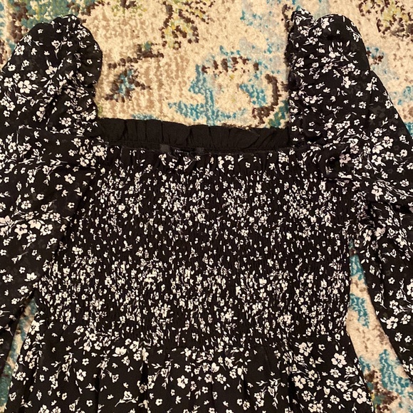 Cute mini dress for sale! - Picture 2 of 4